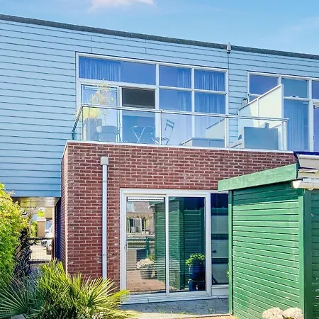 Cozy In Tonge With House Sea View Holiday home