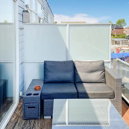 Cozy In Tonge With House Sea View * Oude-Tonge