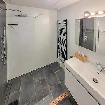 2 Bedroom Awesome In Tonge Oude-Tonge