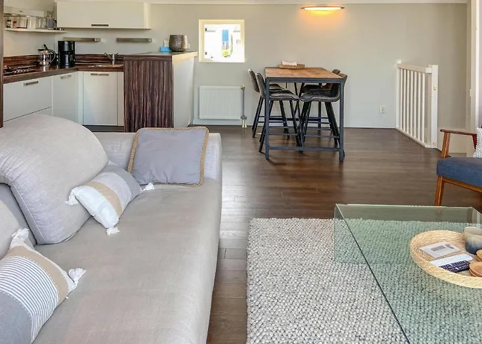 Tatil Evi 2 Bedroom Awesome In Tonge Oude-Tonge