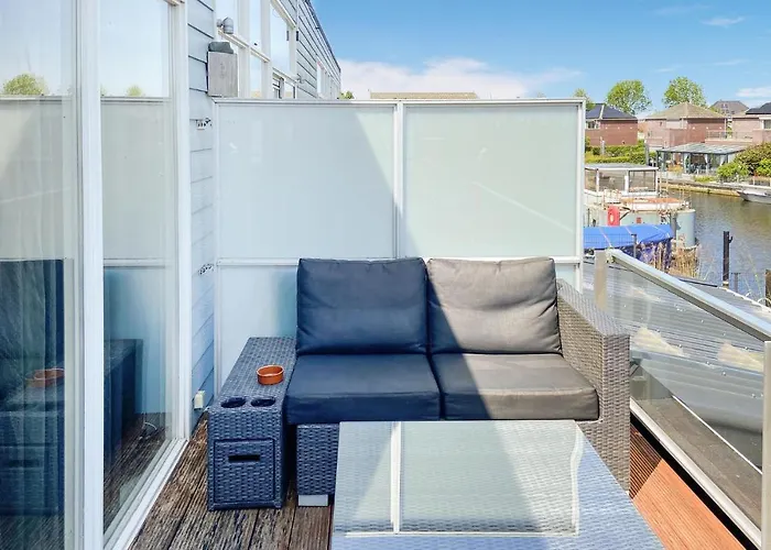 2 Bedroom Awesome In Tonge * Oude-Tonge