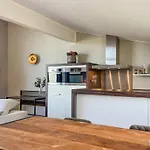 2 Bedroom Awesome In Tonge