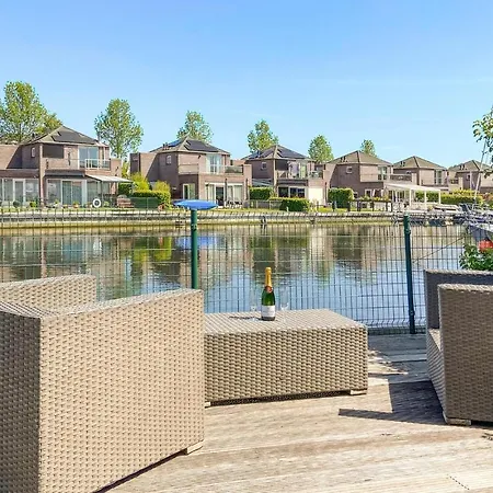 2 Bedroom Awesome In Tonge *